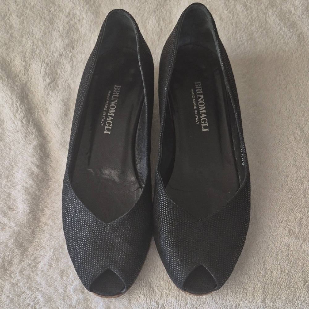 Bruno Magli Black Heeled Shoes Timeless Elegance